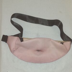 Funny Belly Button Fanny Pack (J660)